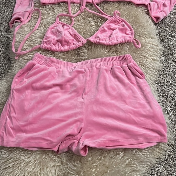 Fashion Nova 3 pieces Set - Picture 13 of 16